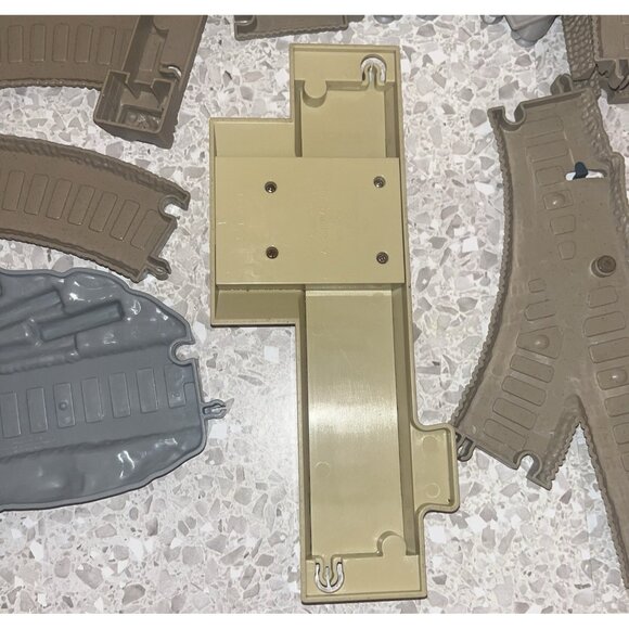 Thomas and Friends Beige Tan Track 2006 & 2009 HiT Mattel Gullane 35 + Pcs - Picture 9 of 11